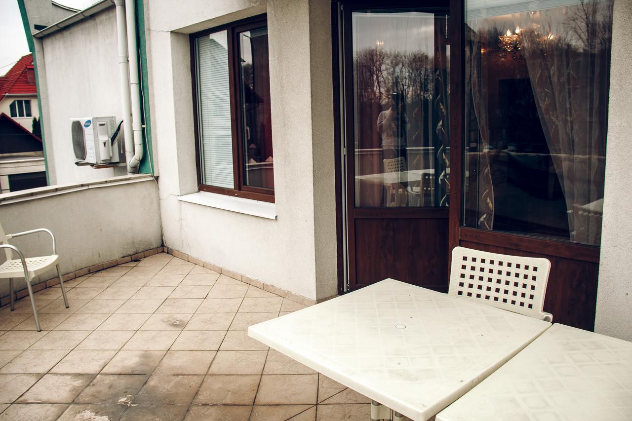 Hotel Gold Lion Kişinev Dış mekan fotoğraf